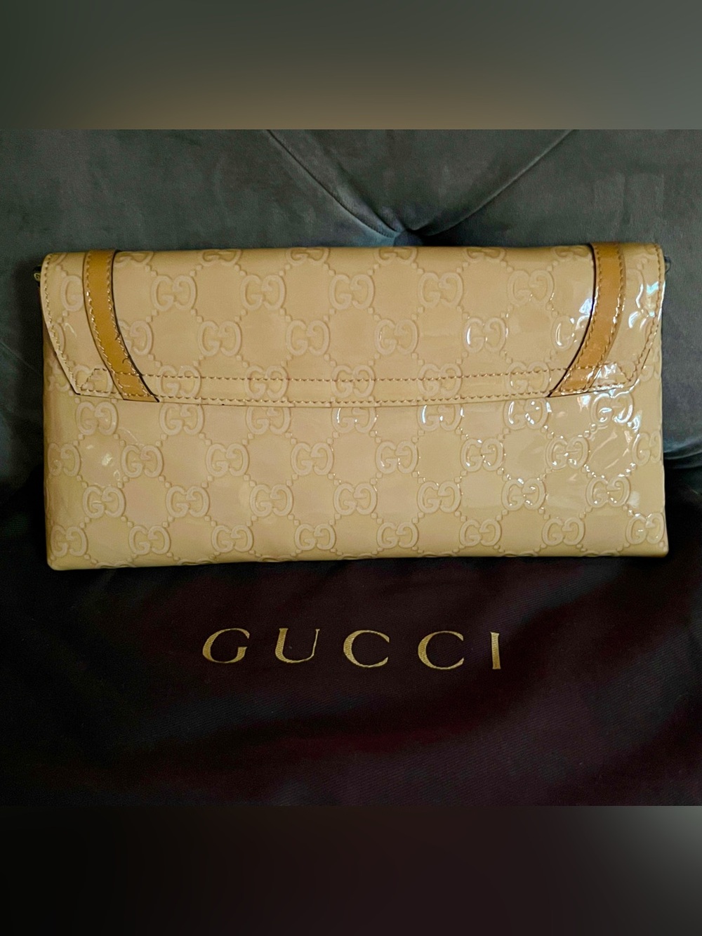 Gucci Patent Mayfair Shoulder/Clutch bag with Gold Chain - Picture 4 of 11